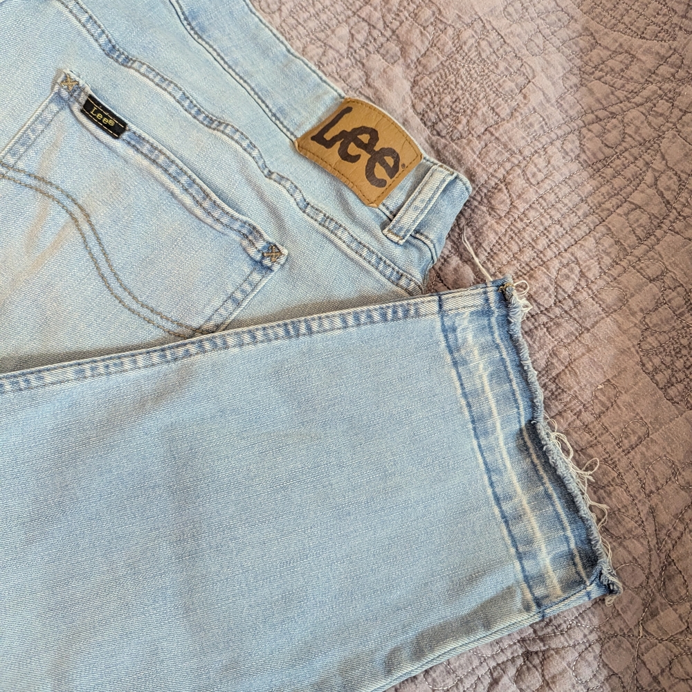 Lee Women's Sky Blue Ankle Jeans
